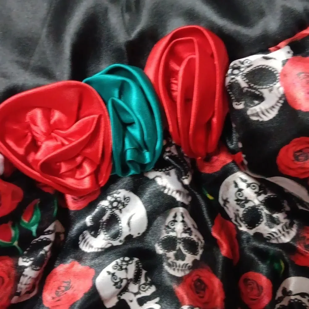 Sugar Skulls And Roses Day of the Dead Kids Costume - Black and Red Size 10-12